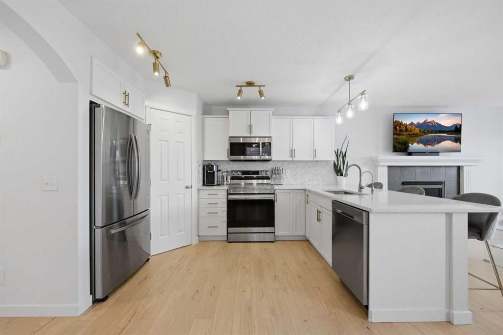 104 Panora Close NW, Calgary — photo 2 of 50
