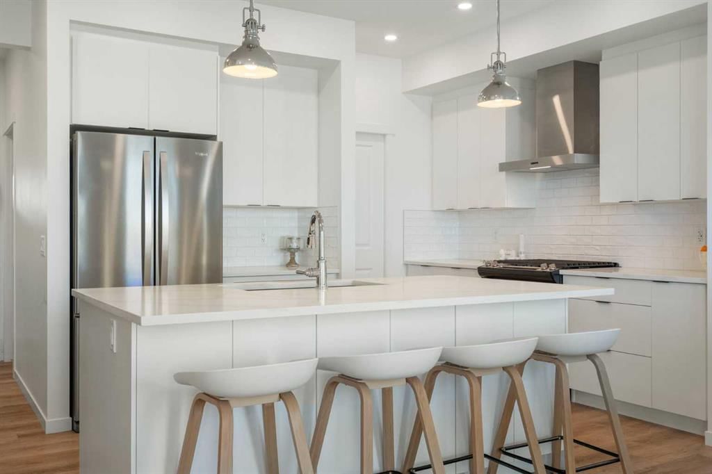 36 Magnolia Bay SE, Calgary — main listing photo