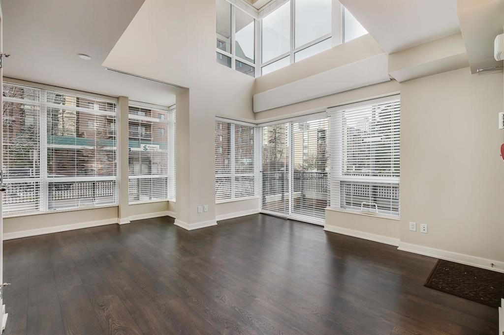 638 14 Avenue SW, Calgary — photo 3 of 42