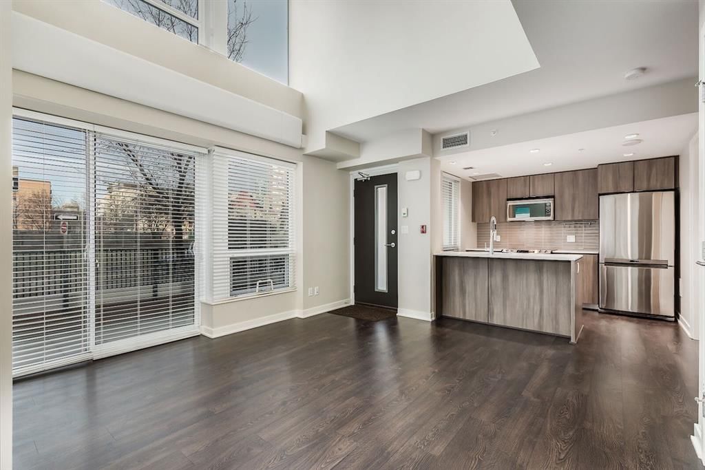 638 14 Avenue SW, Calgary — photo 5 of 42