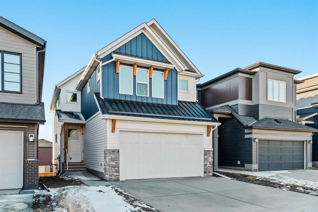 54 Lucas Place NW, Calgary — main listing photo