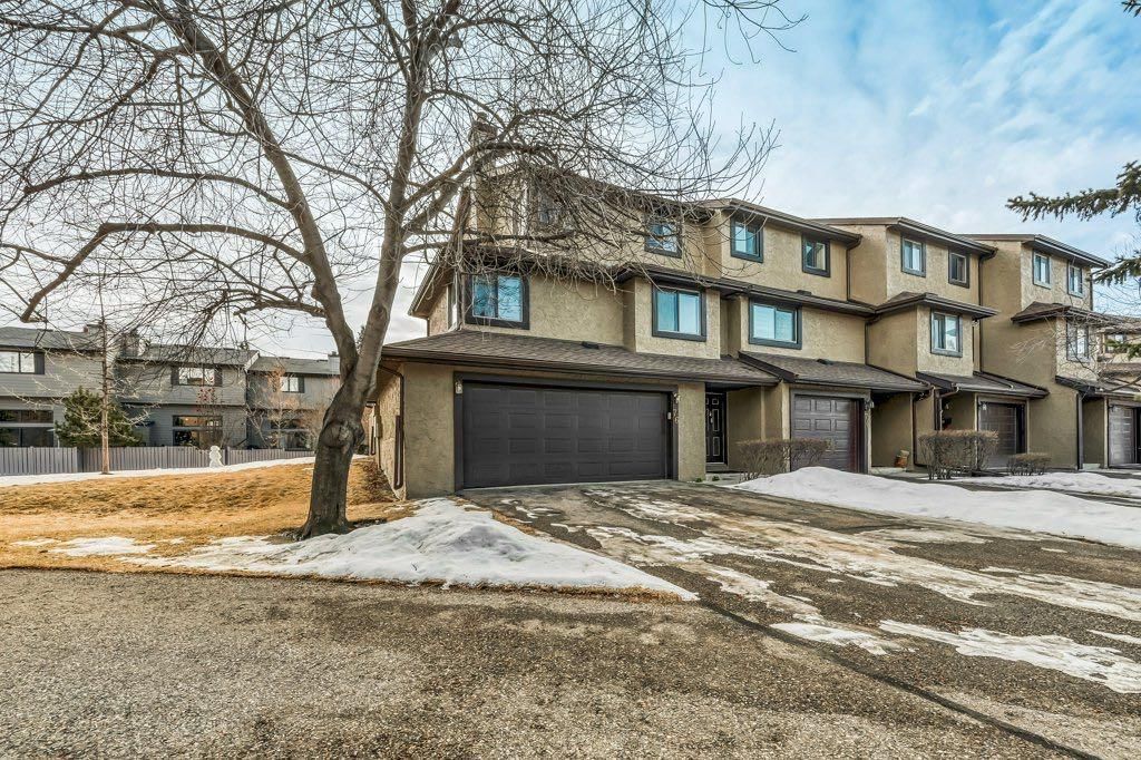76 Glamis Gardens SW, Calgary — photo 2 of 39