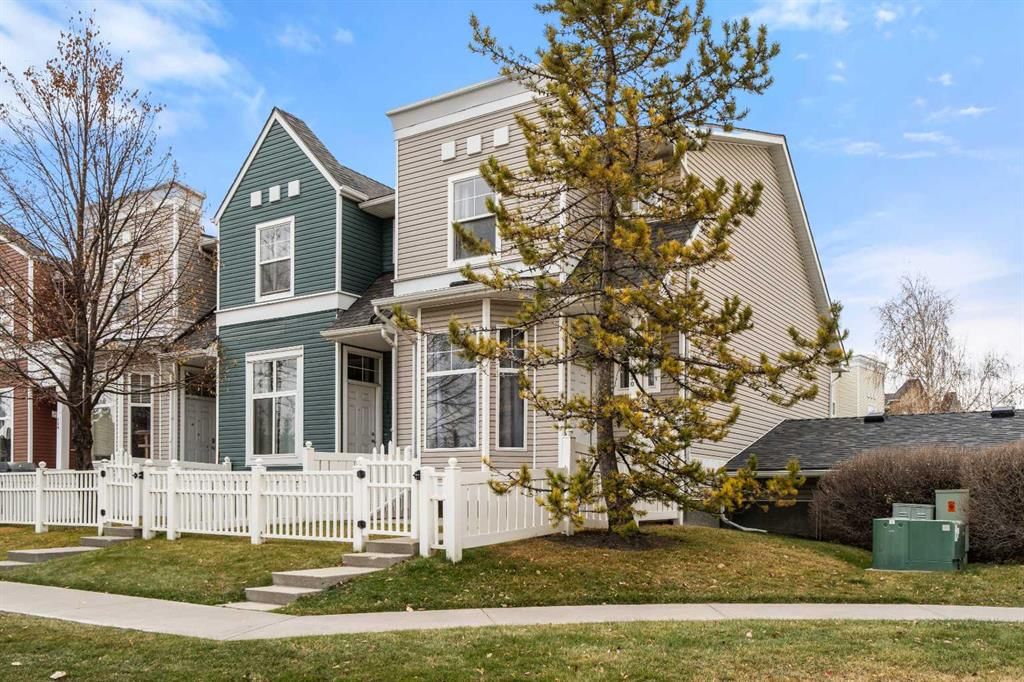 130 Promenade Way SE, Calgary — photo 2 of 31