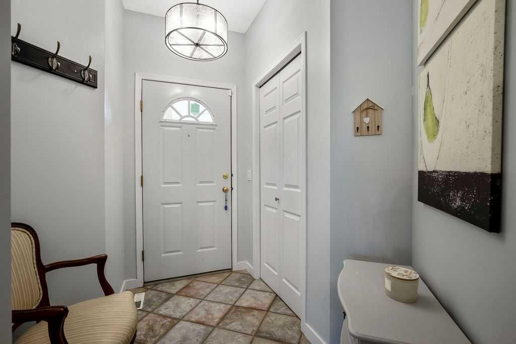 30 Prominence View SW, Calgary — photo 2 of 44