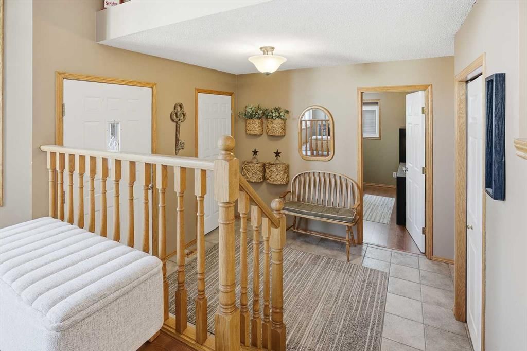 940 Citadel Drive NW, Calgary — photo 4 of 42