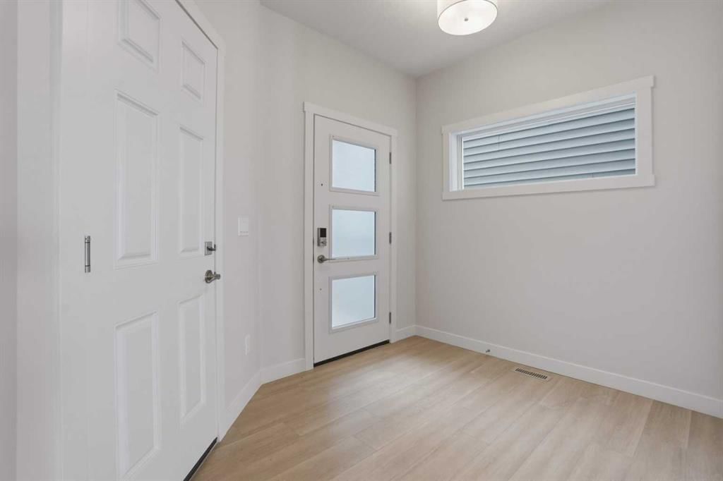 79 Heartwood Villas SE, Calgary — photo 2 of 36