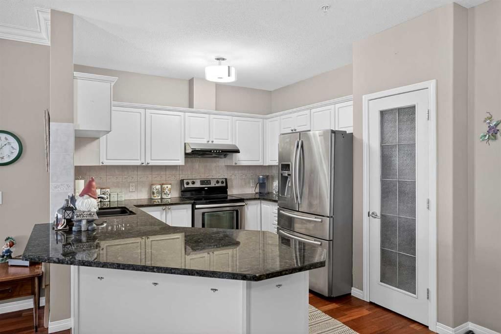 1207, Lake Fraser Court SE, Calgary — photo 5 of 28