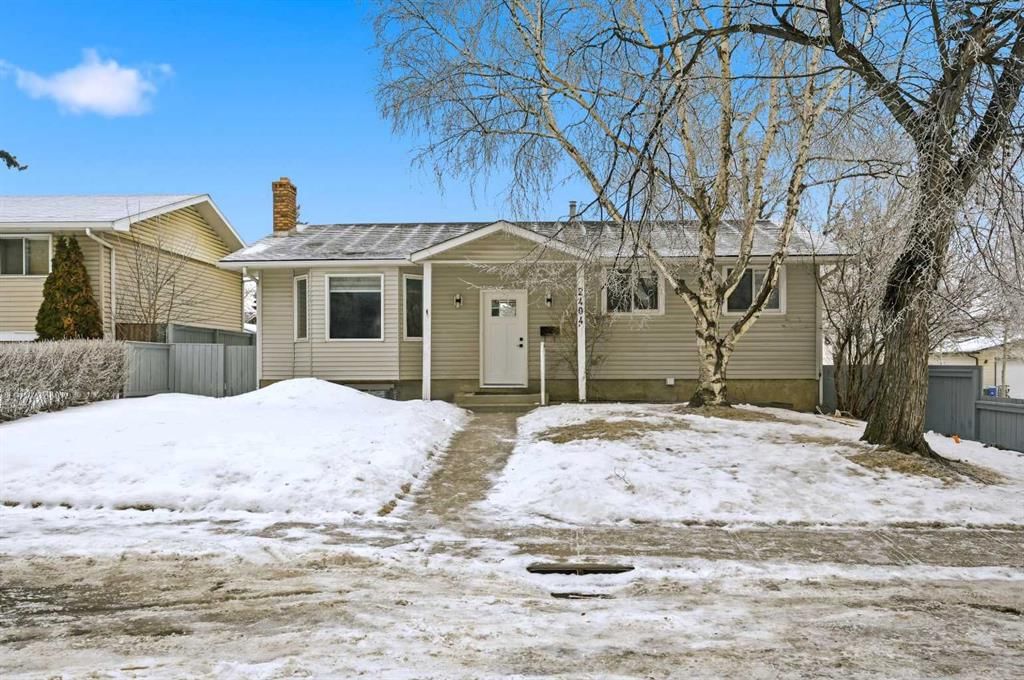 2404 51 Street NE, Calgary — main listing photo
