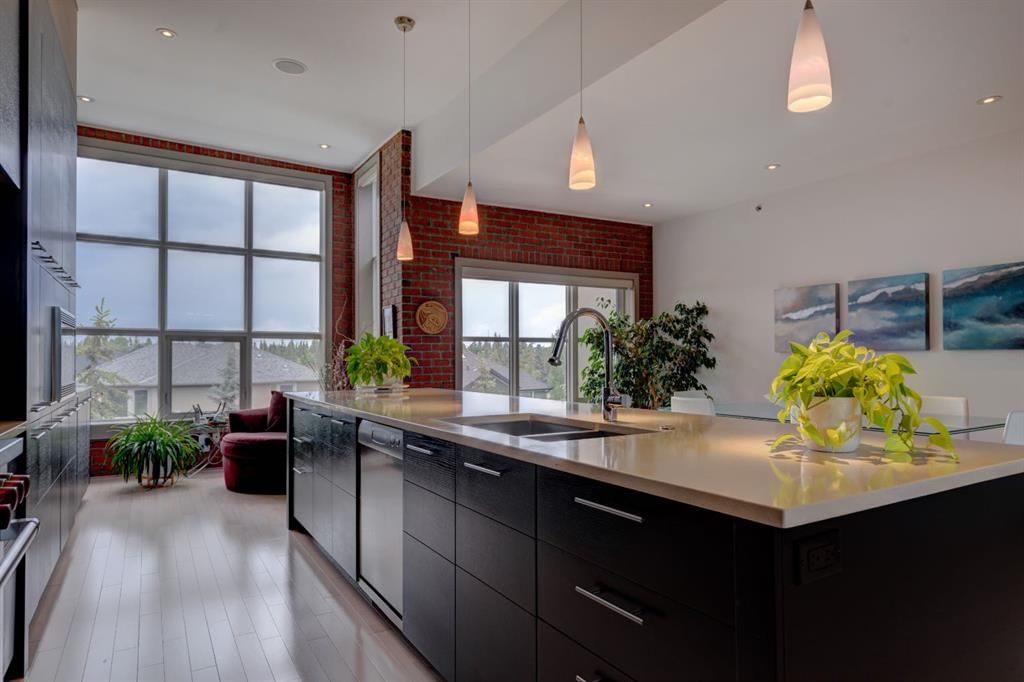 416 Aspen Meadows Hill SW, Calgary — photo 3 of 50