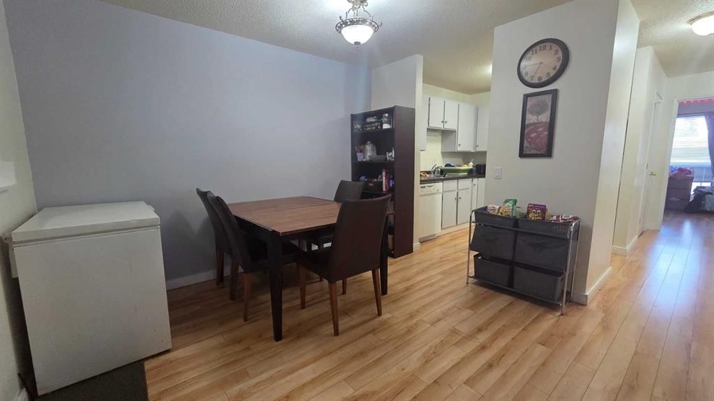 318, 10120 Brookpark Boulevard SW, Calgary — photo 3 of 12