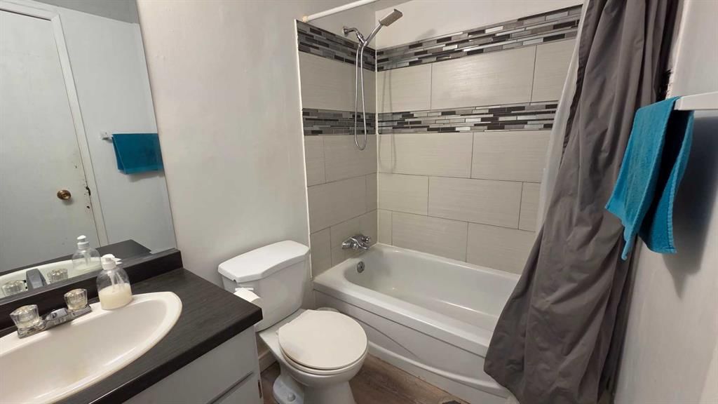 318, 10120 Brookpark Boulevard SW, Calgary — photo 5 of 12