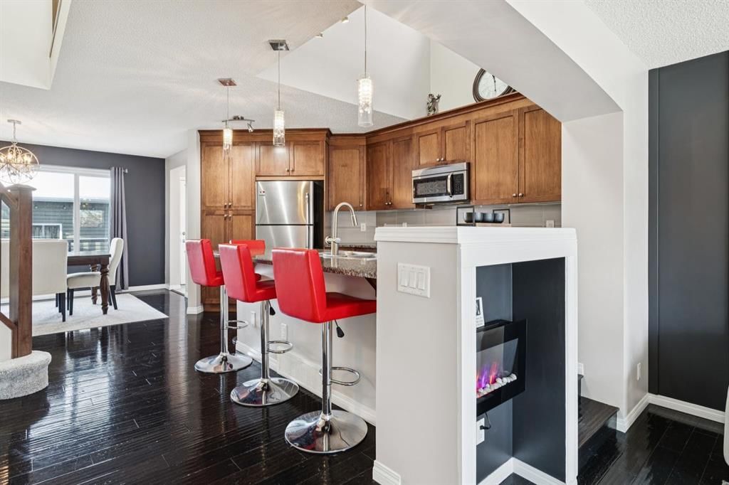 15 New Brighton Common SE, Calgary — photo 2 of 40