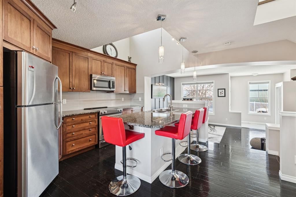 15 New Brighton Common SE, Calgary — photo 5 of 40