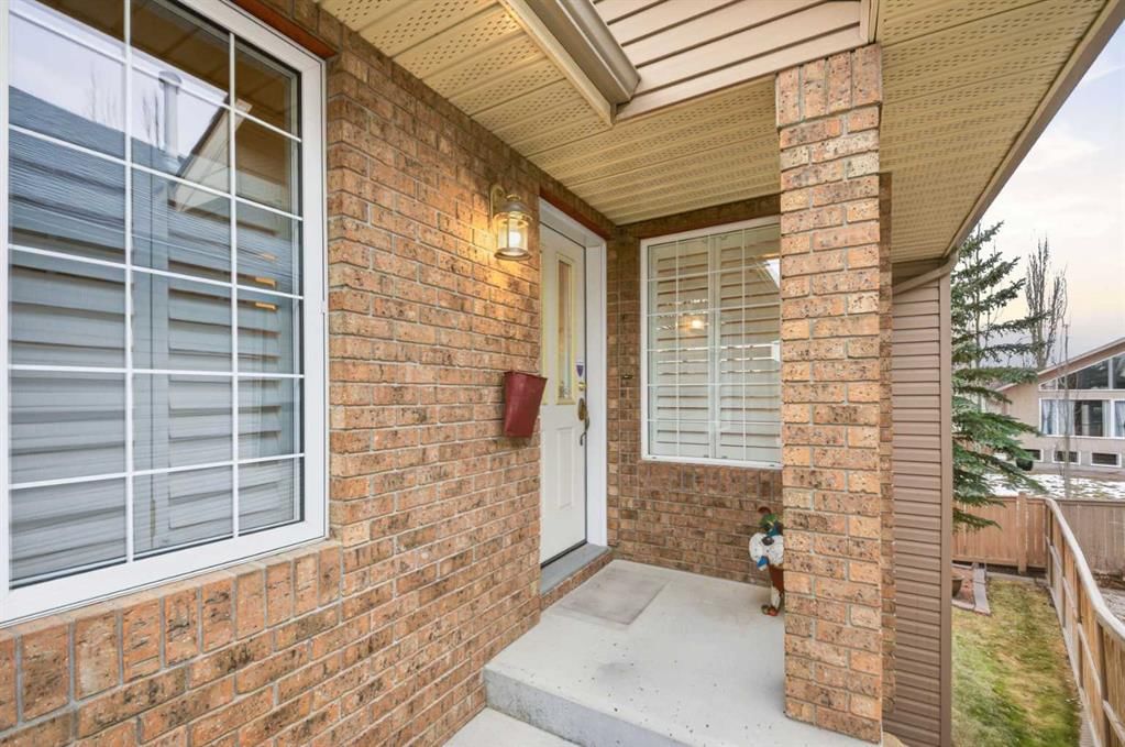 436 Sierra Morena Court SW, Calgary — photo 2 of 45