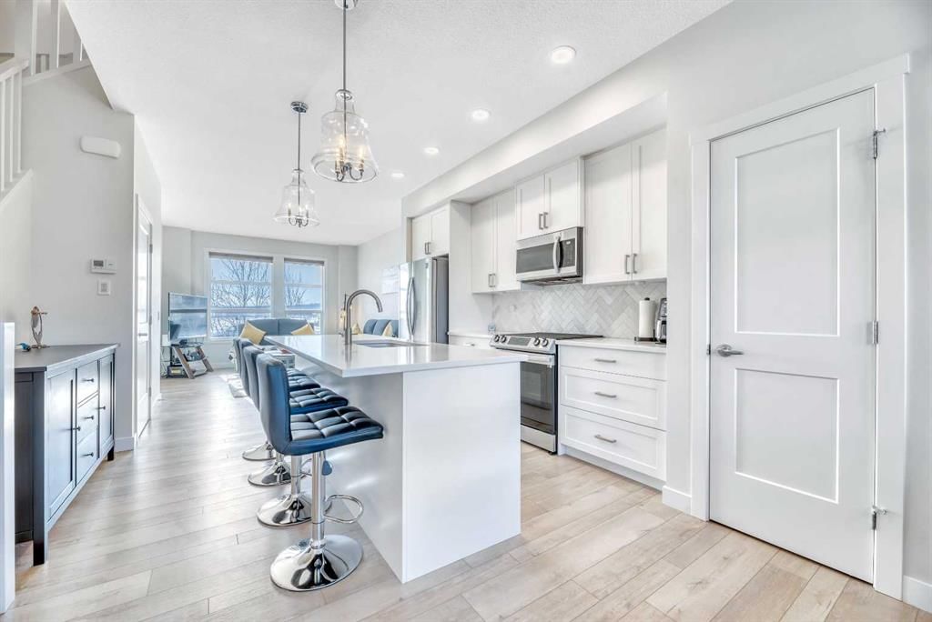 196 Wolf Hollow Park SE, Calgary — main listing photo