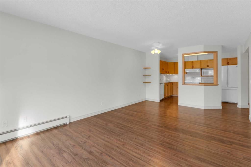 206, 3206 Hawksbrow Point NW, Calgary — photo 5 of 43