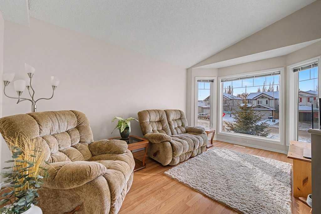 272 Chaparral Drive SE, Calgary — photo 5 of 44