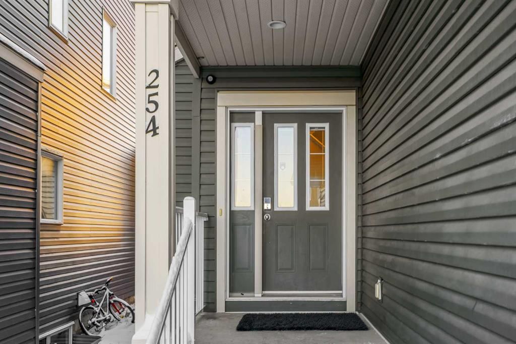 254 Silverado Plains Circle SW, Calgary — photo 2 of 42