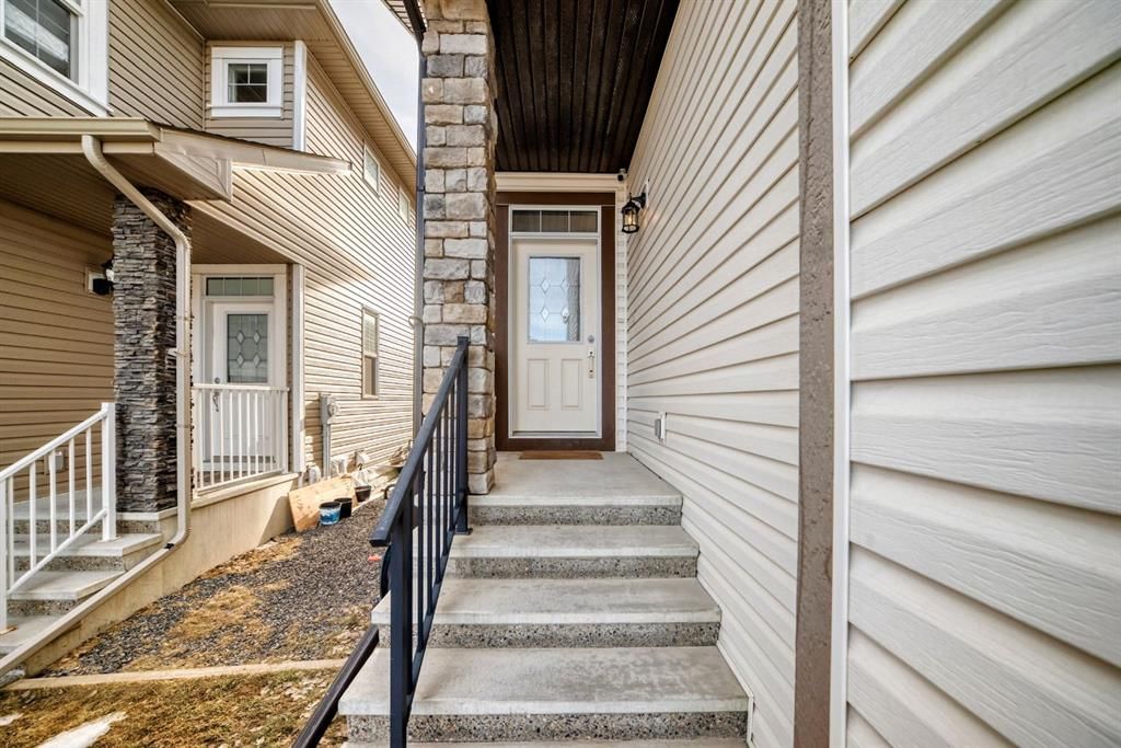 201 Sherwood Heights NW, Calgary — photo 2 of 42