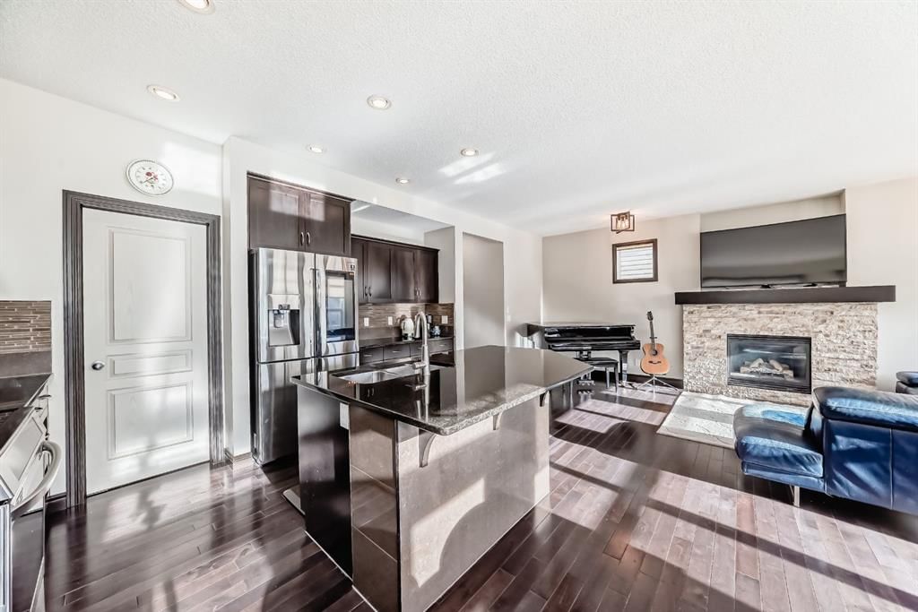 201 Sherwood Heights NW, Calgary — photo 4 of 42