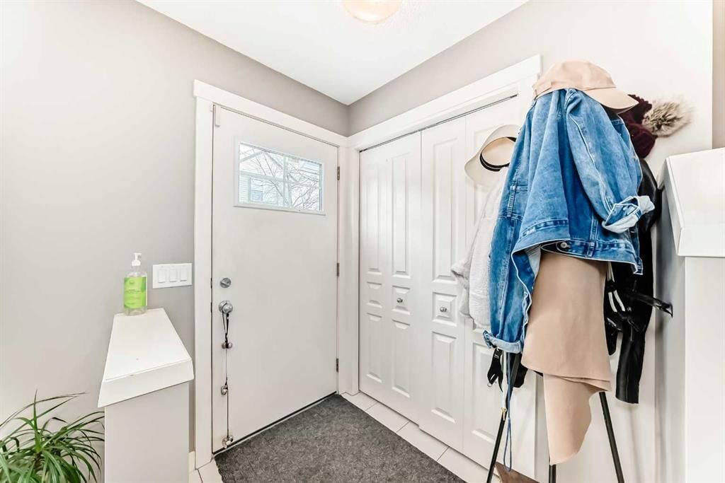105 Mckenzie Towne Square SE, Calgary — photo 2 of 44
