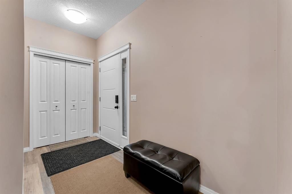 405 Kincora Drive NW, Calgary — photo 3 of 44