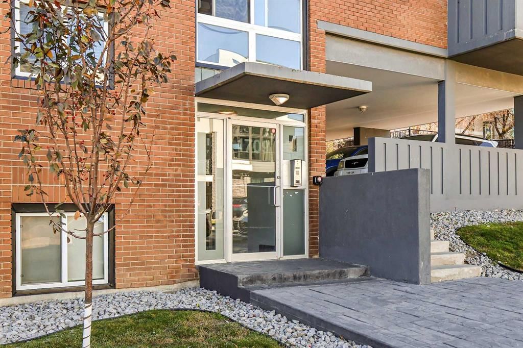 302, 1709 19 Avenue SW, Calgary — main listing photo