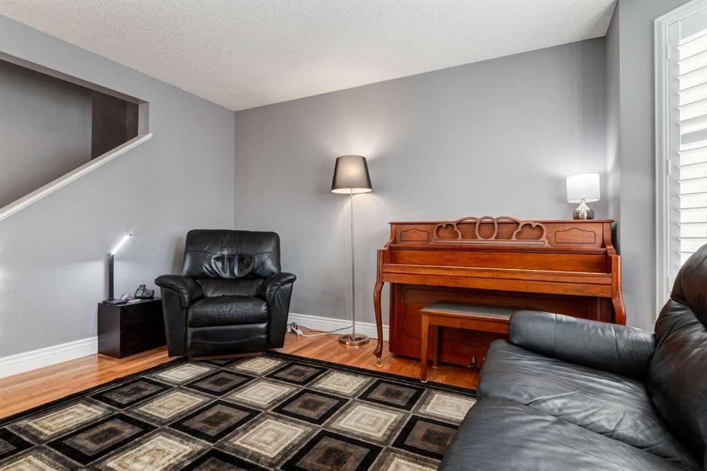5248 Martin Crossing Drive NE, Calgary — photo 5 of 23