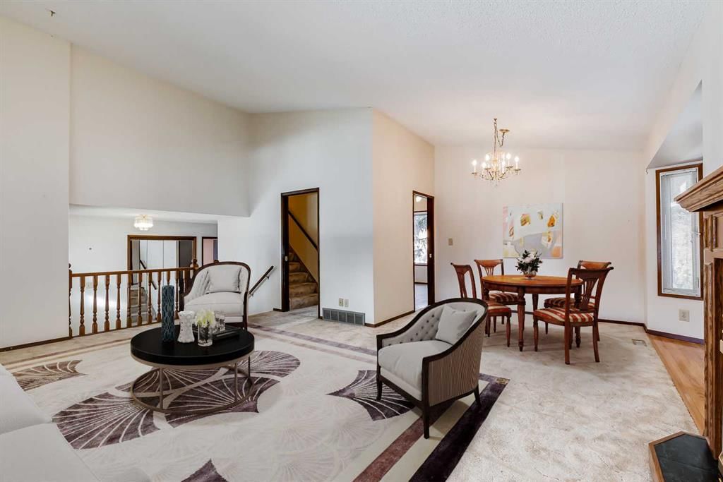 3387 Breton Close NW, Calgary — photo 4 of 46