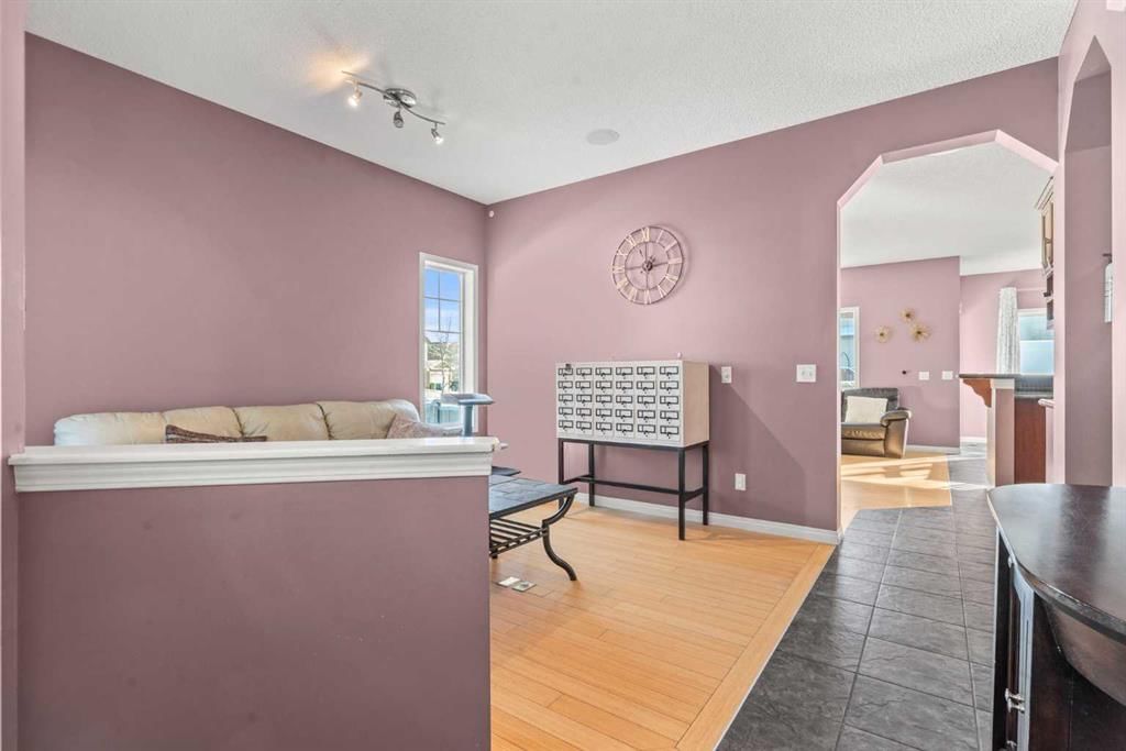 15 Chapalina Close SE, Calgary — photo 4 of 47