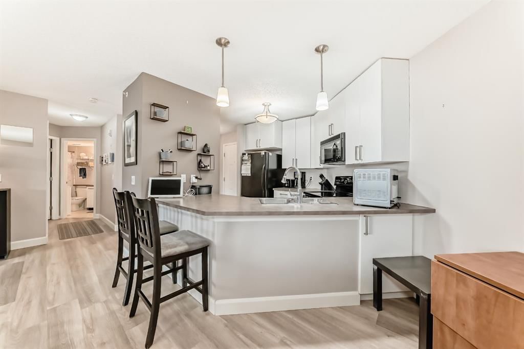 318, 25 Richard Place SW, Calgary — photo 3 of 30