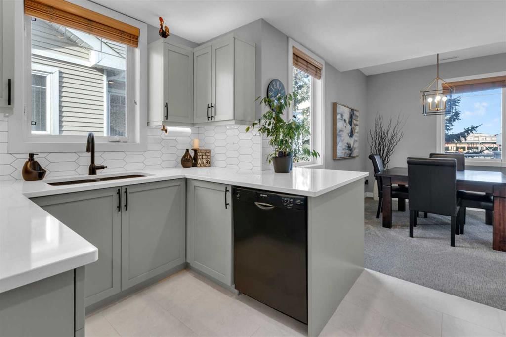 902, 8000 Wentworth Drive SW, Calgary — photo 4 of 30