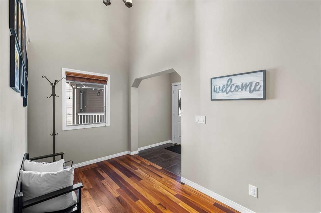 190 Sage Bank Grove NW, Calgary — photo 5 of 48