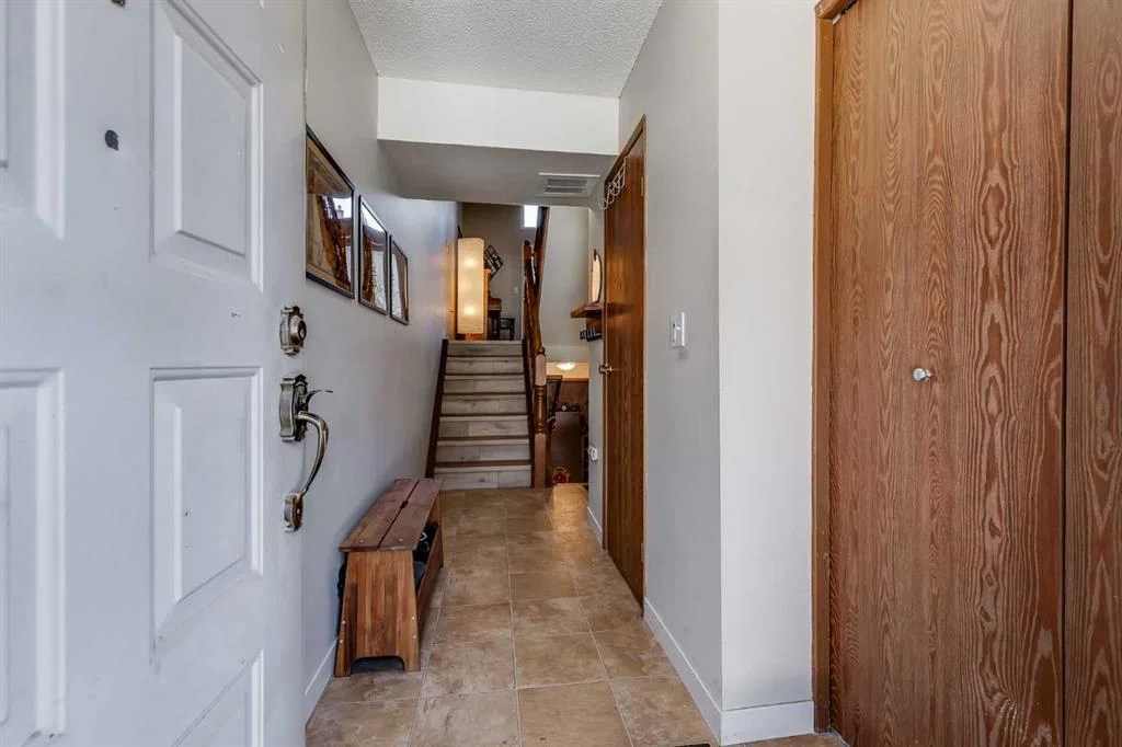 45, 23 Glamis Drive SW, Calgary — photo 3 of 32