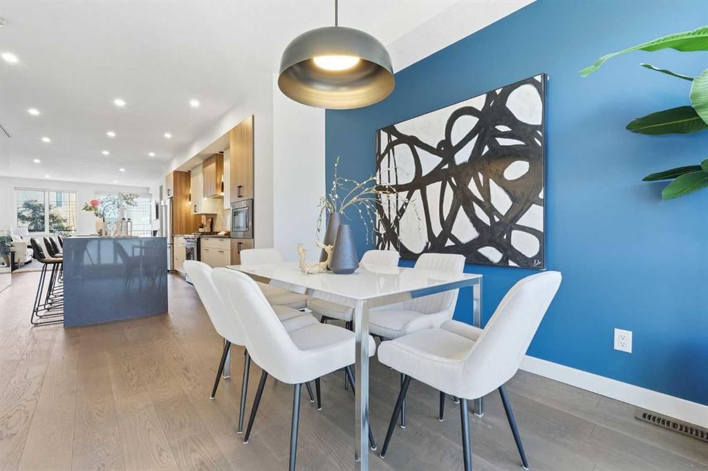 2104 17A Street SW, Calgary — photo 4 of 50