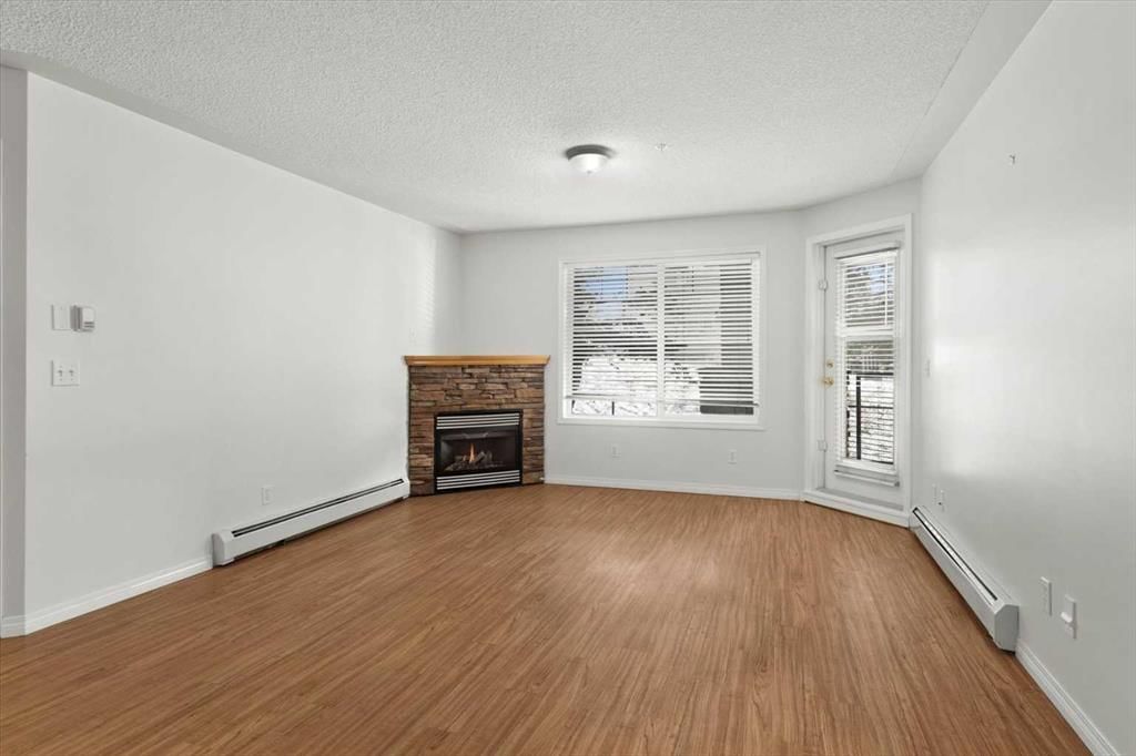 109, 345 Rocky Vista Park NW, Calgary — photo 2 of 24
