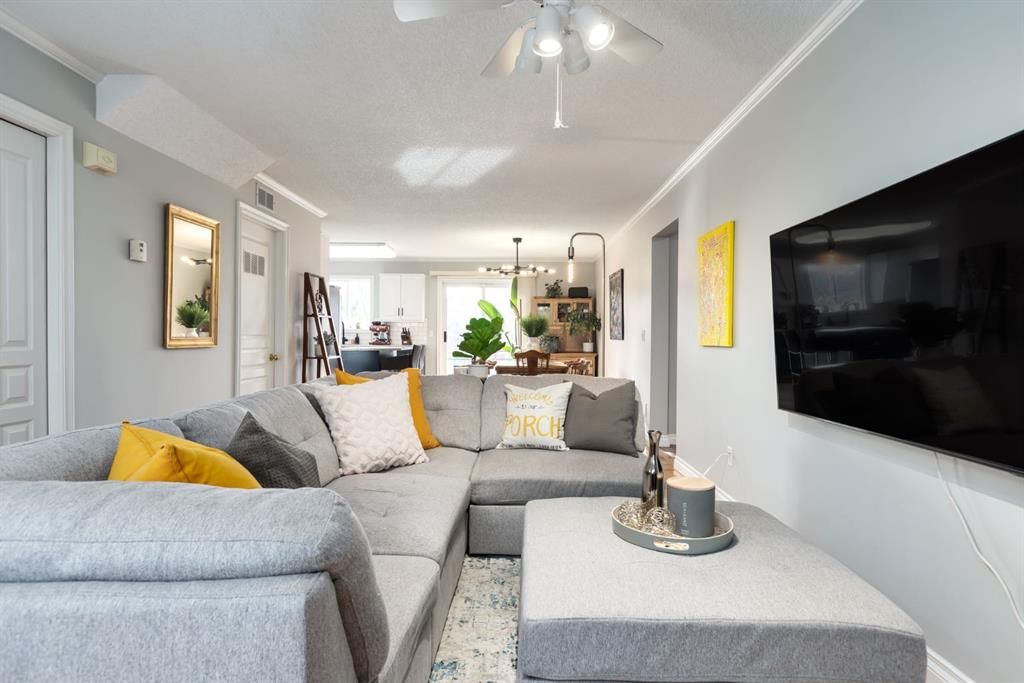 1533 11 Street SW, Calgary — photo 5 of 27