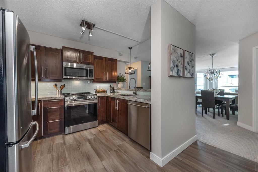 1109, 804 3 Avenue SW, Calgary — photo 3 of 42
