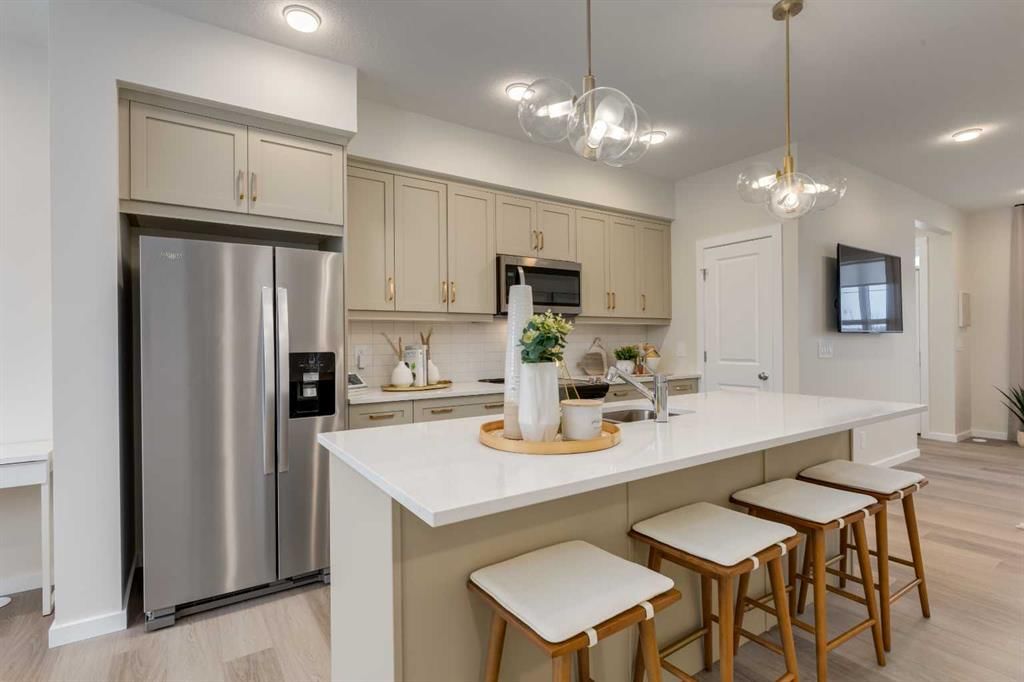 585 Savanna Drive NE, Calgary — main listing photo