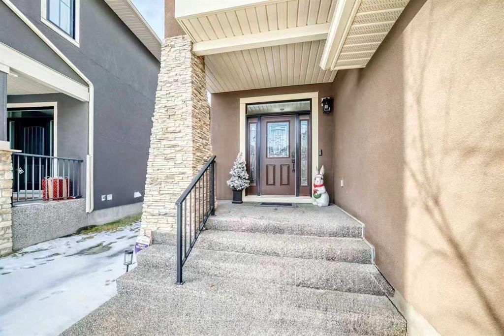 115 Wentworth Hill SW, Calgary — photo 2 of 46