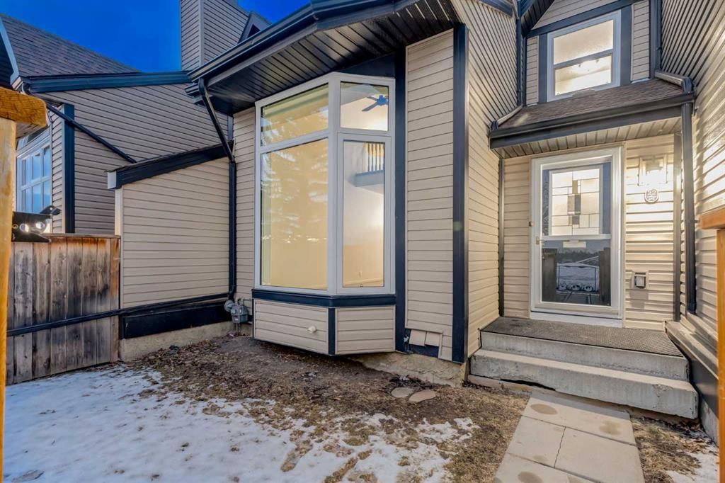 22, 12625 24 Street SW, Calgary — photo 2 of 37