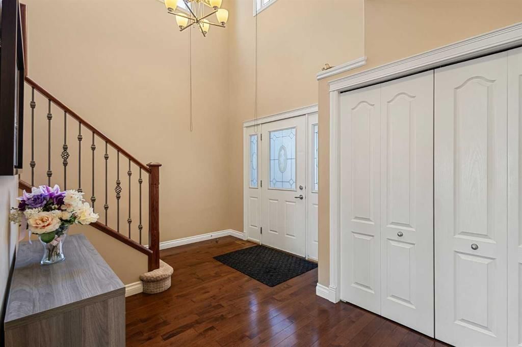 157 Hidden Creek Road NW, Calgary — photo 4 of 50
