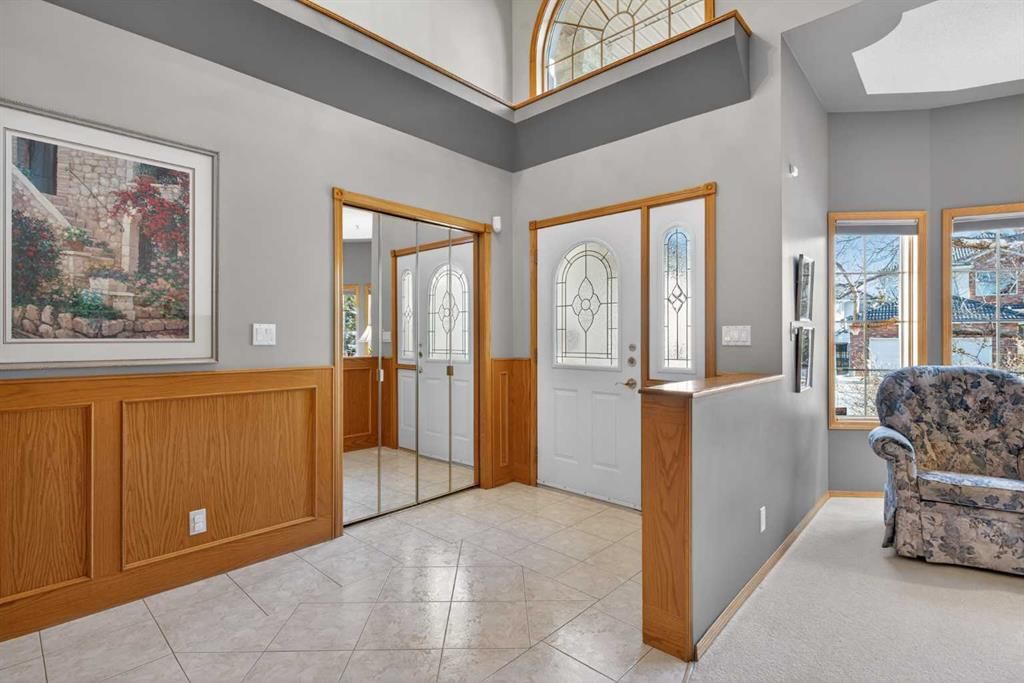 116 Hampshire Grove NW, Calgary — photo 4 of 48