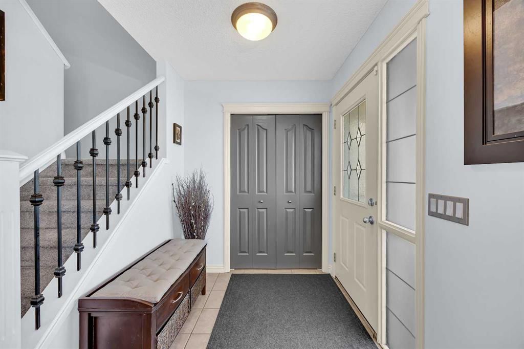 139 Prestwick Point SE, Calgary — photo 3 of 50