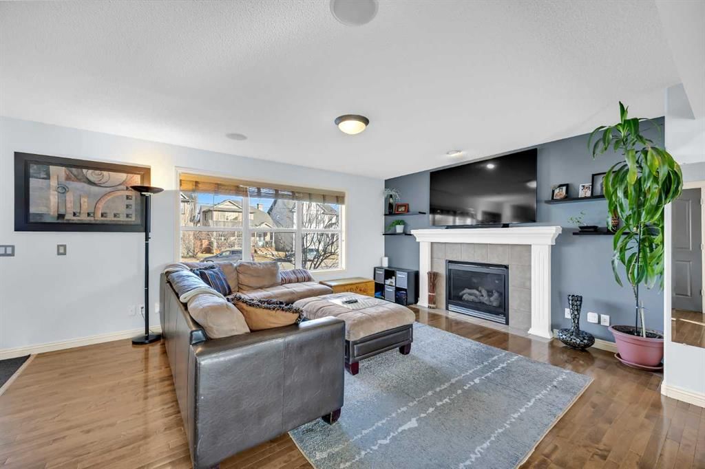 139 Prestwick Point SE, Calgary — photo 4 of 50