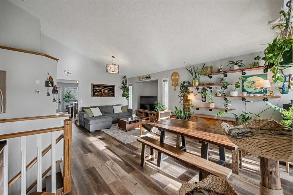 184 Harvest Hills Drive NE, Calgary — photo 3 of 49
