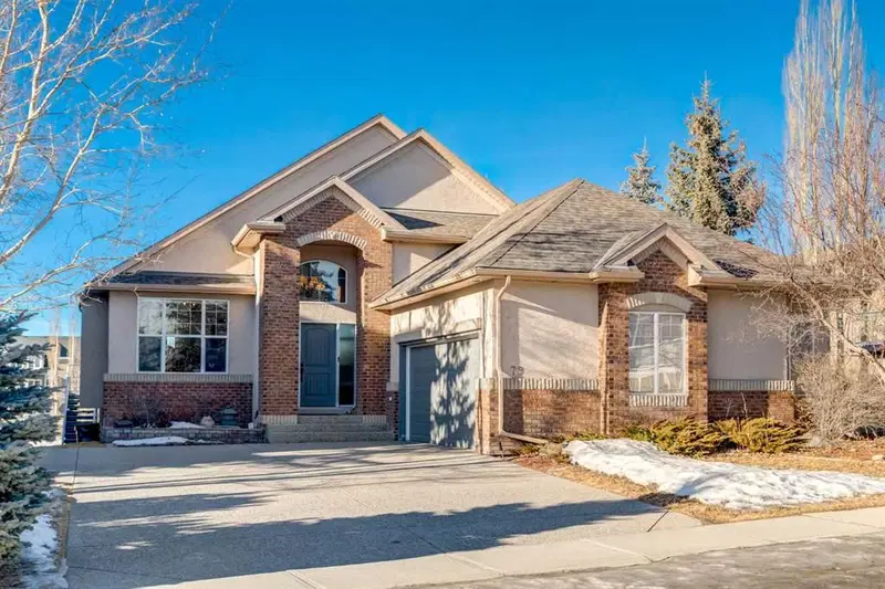 79 Discovery Ridge Park SW, Calgary — main listing photo