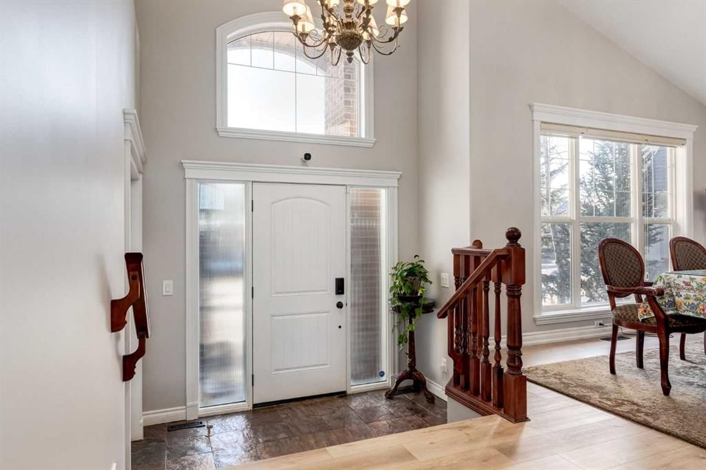 79 Discovery Ridge Park SW, Calgary — photo 3 of 50