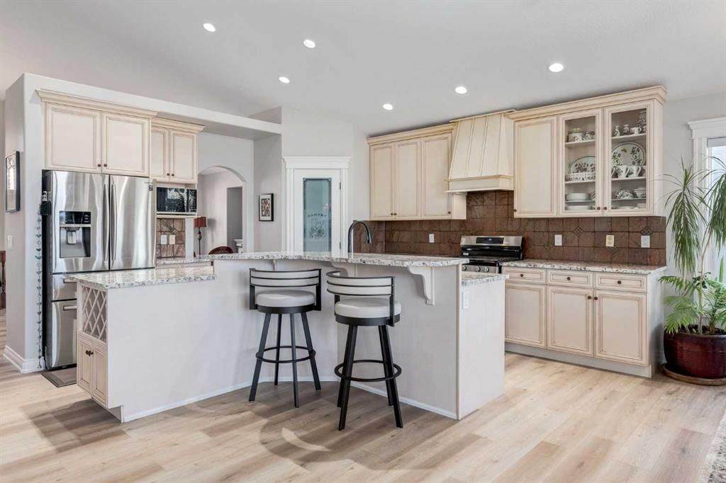 79 Discovery Ridge Park SW, Calgary — photo 5 of 50