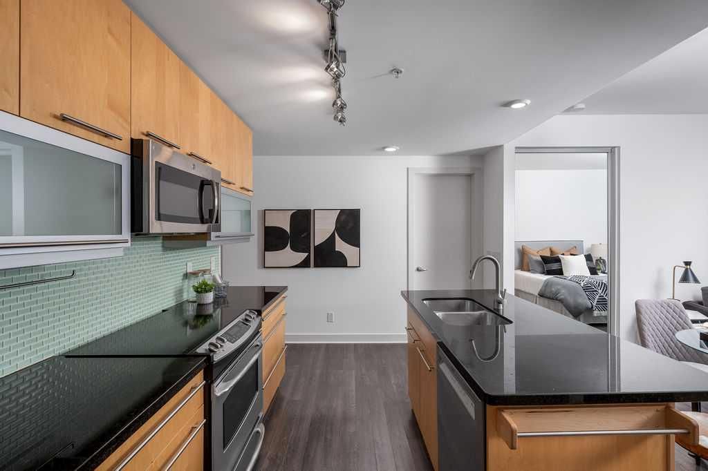 1703, 215 13 Avenue SW, Calgary — photo 4 of 23